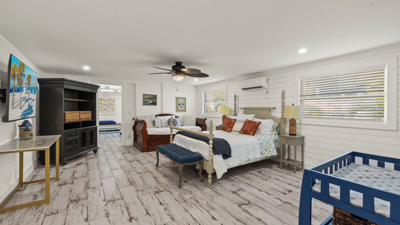 Photo of Bedroom in Bonita Springs