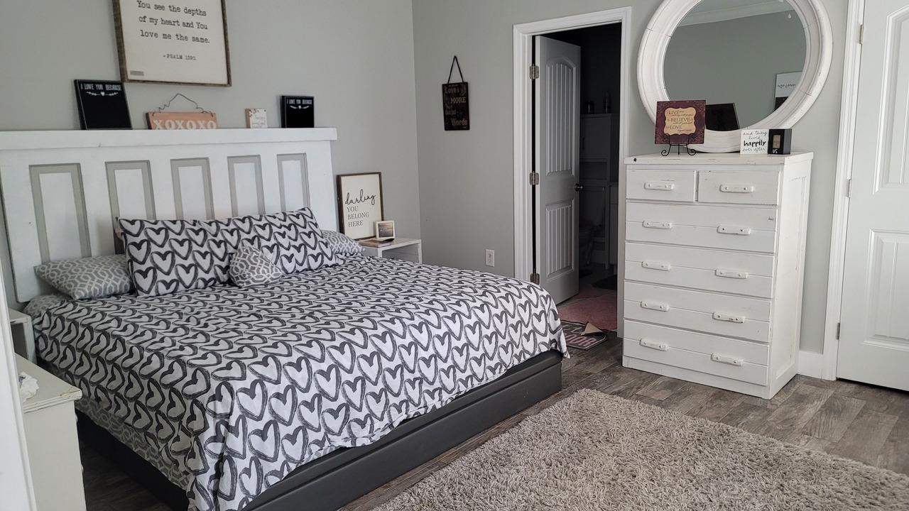 Photo of Bedroom in Childersburg