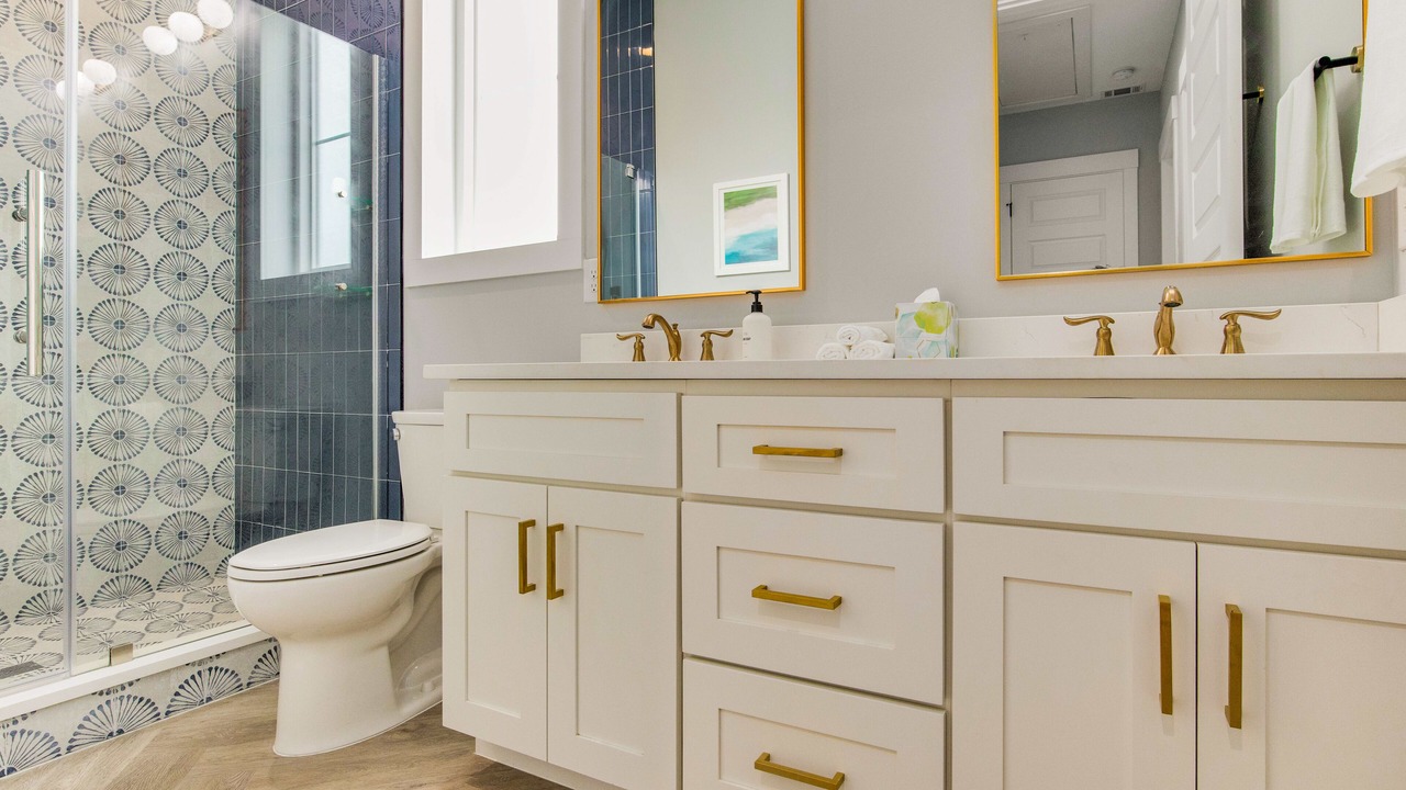 Photo of Bathroom in Tradewinds