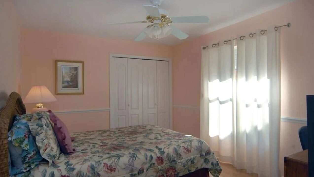Photo of Bedroom in Crown Pointe