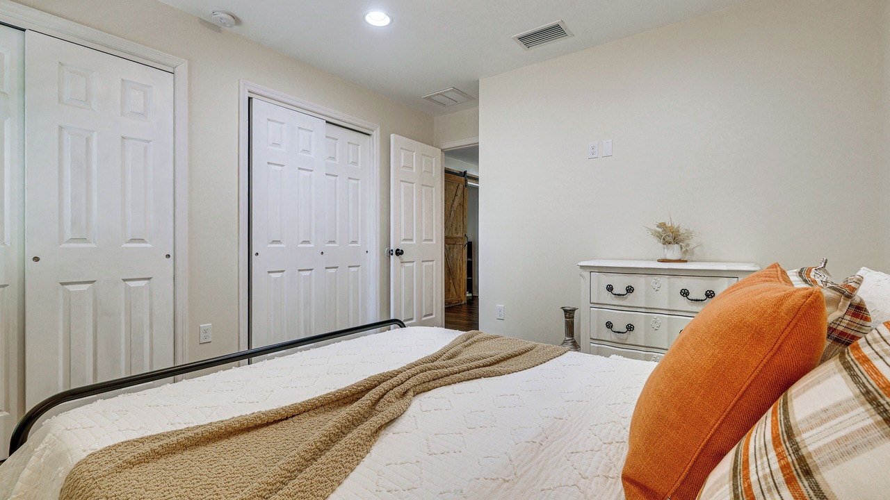 Photo of Bedroom in Eisenhower