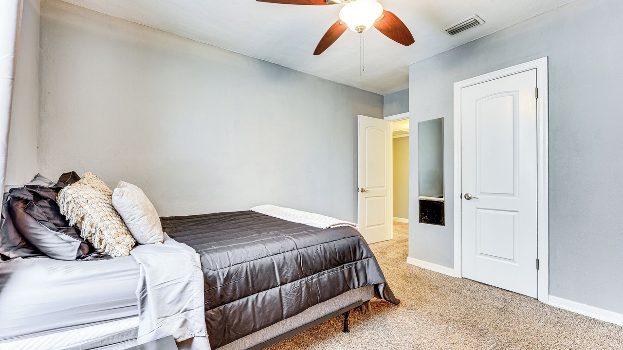 Photo of Bedroom in Avondale