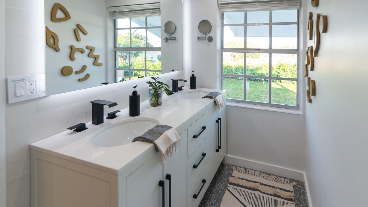 Photo of Bathroom in Southwest