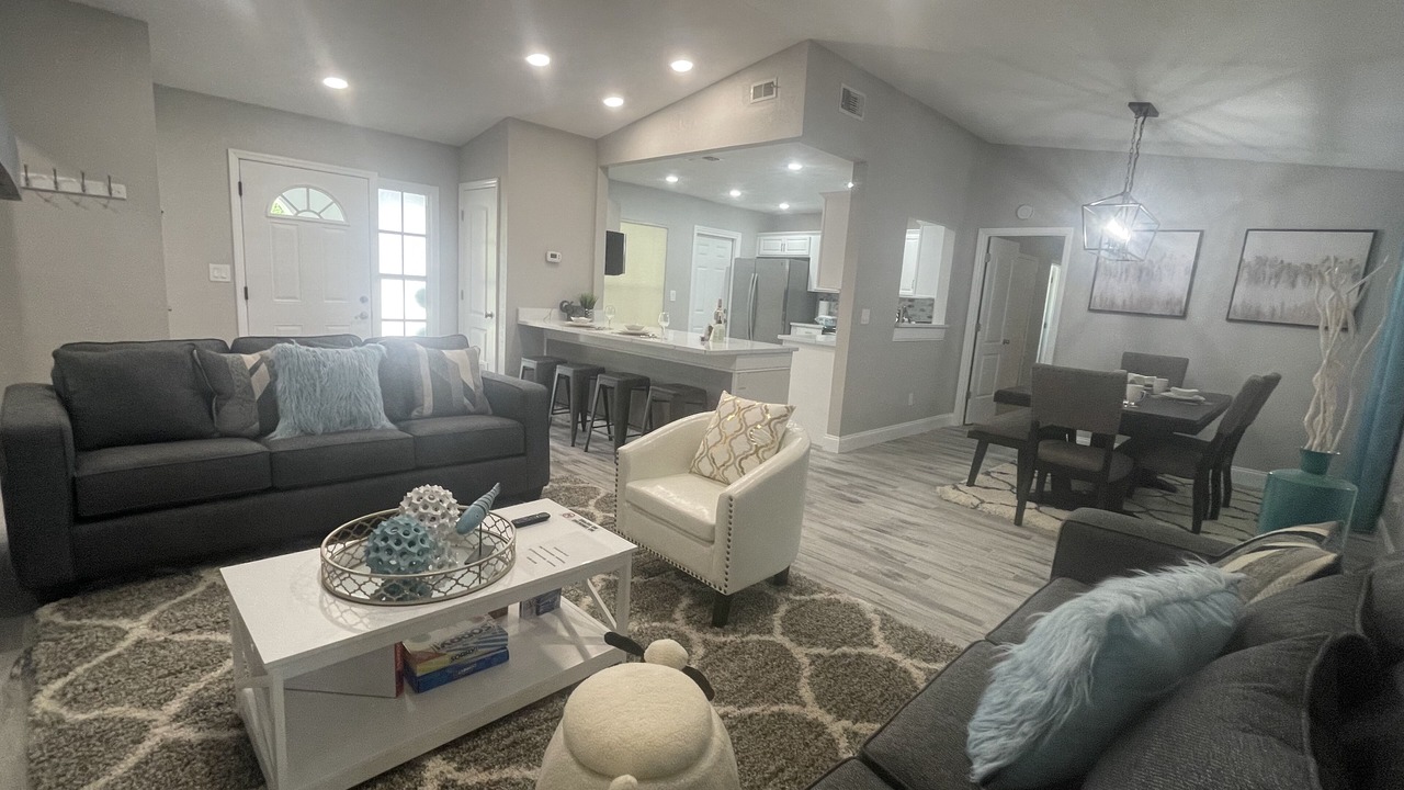 Photo of Livingroom in Seminole
