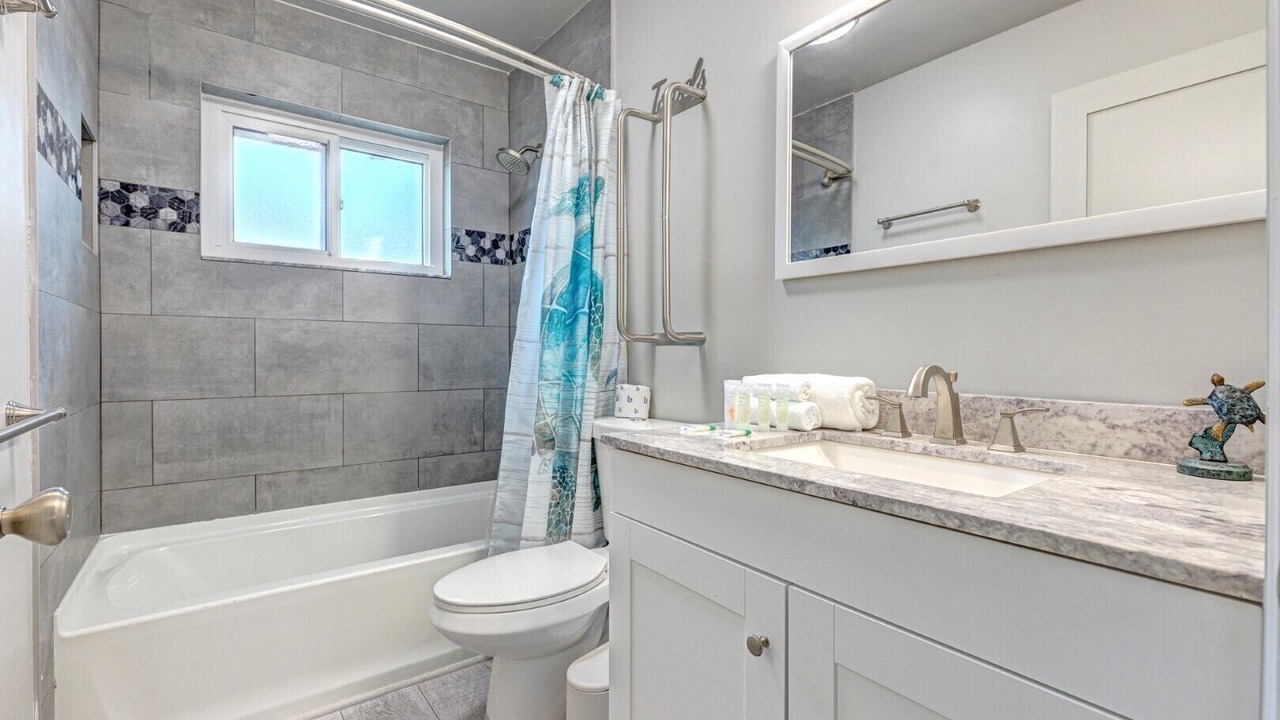 Photo of Bathroom in Lakewood Park