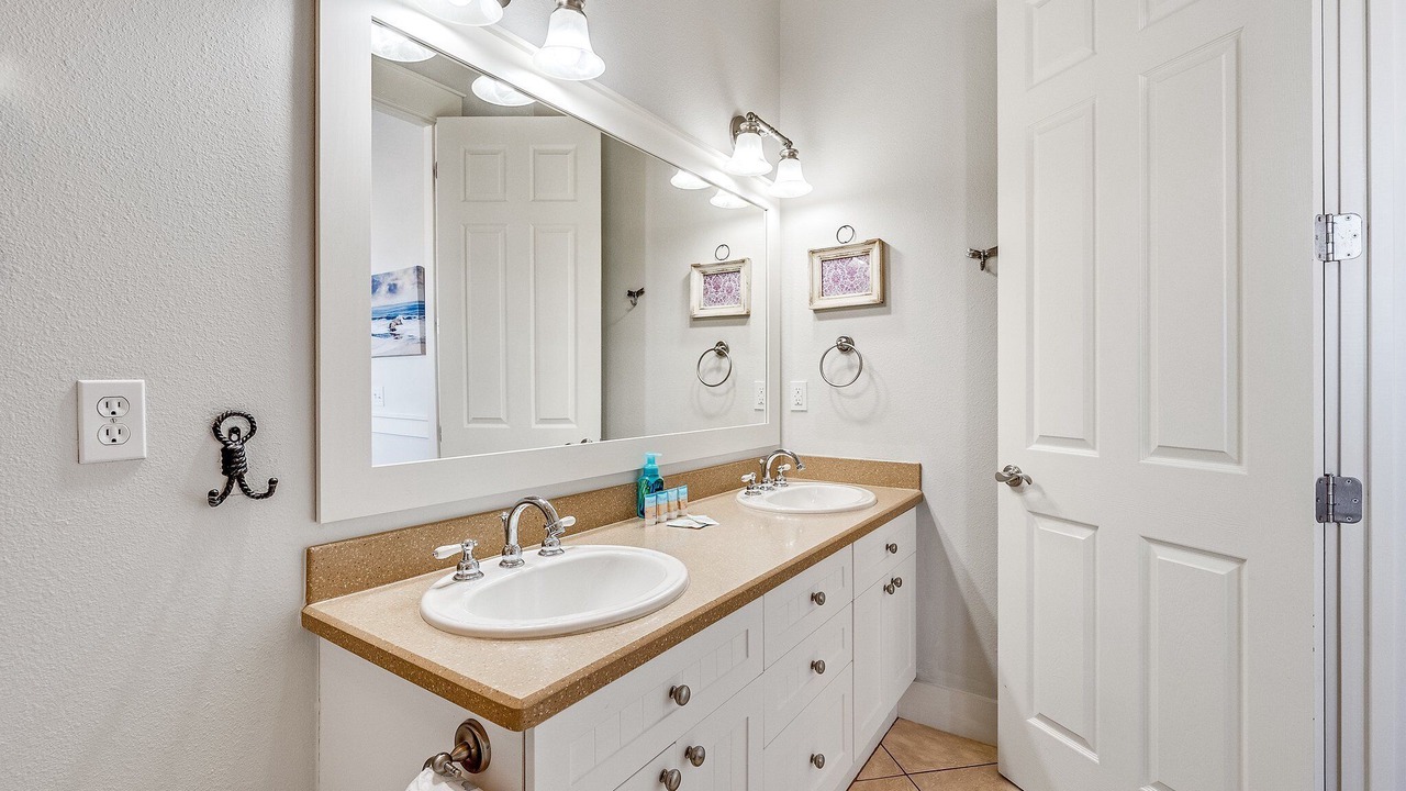 Photo of Bathroom in Waterside Village