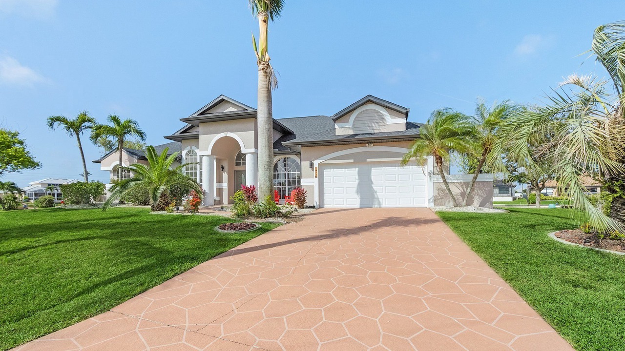 Photo of Outdoor in Pelican