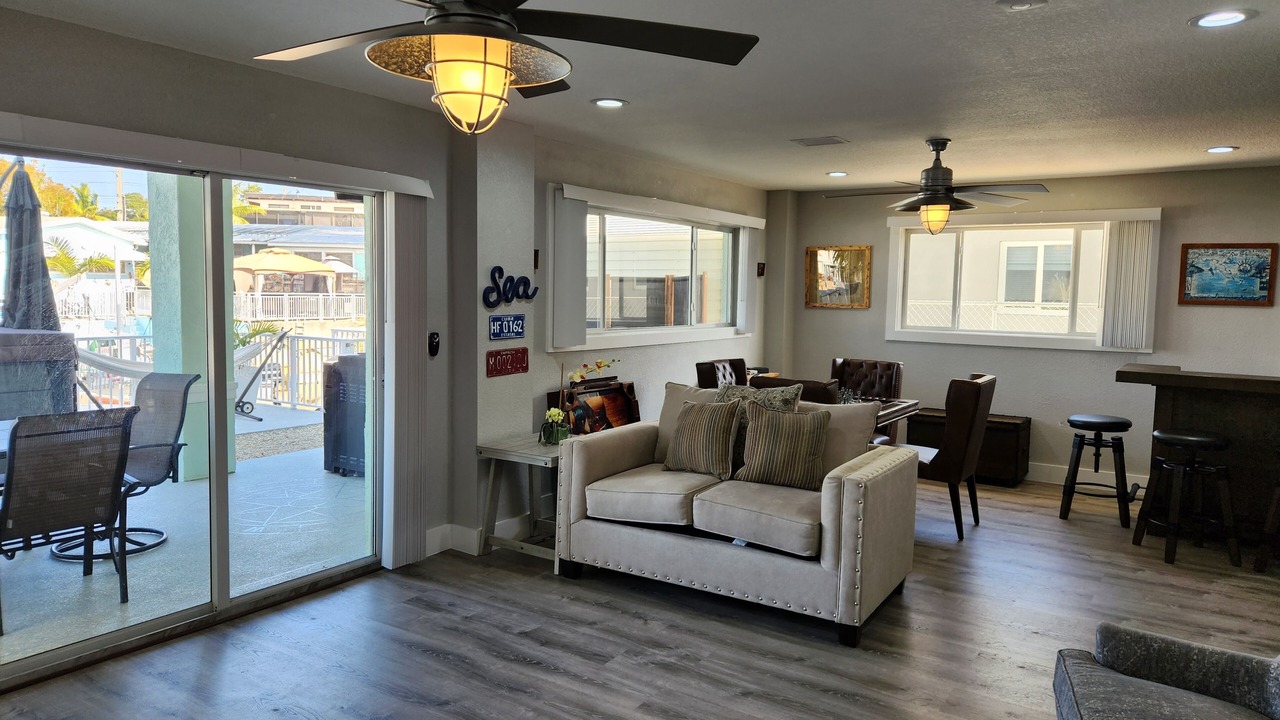 Photo of Livingroom in Cross Key Waterways