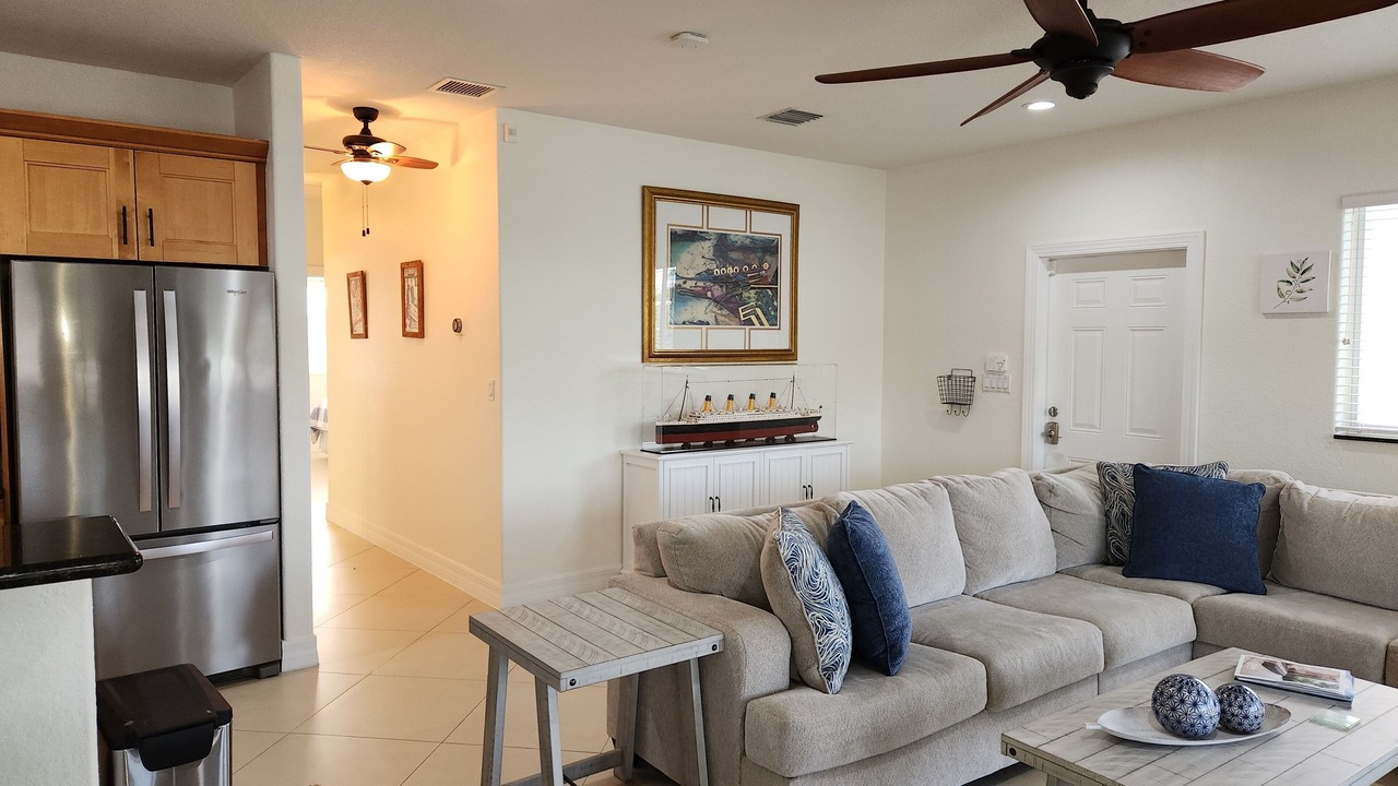 Photo of Livingroom in Cross Key Waterways