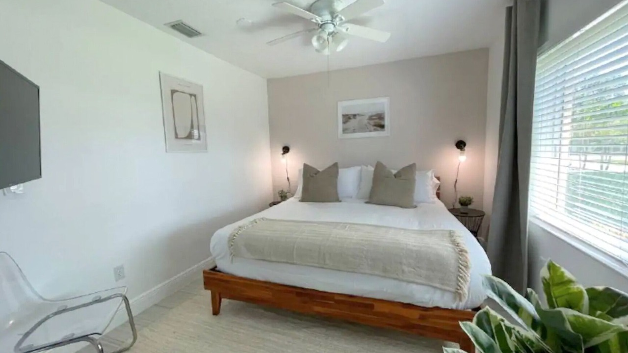 Photo of Bedroom in Royal Poinciana