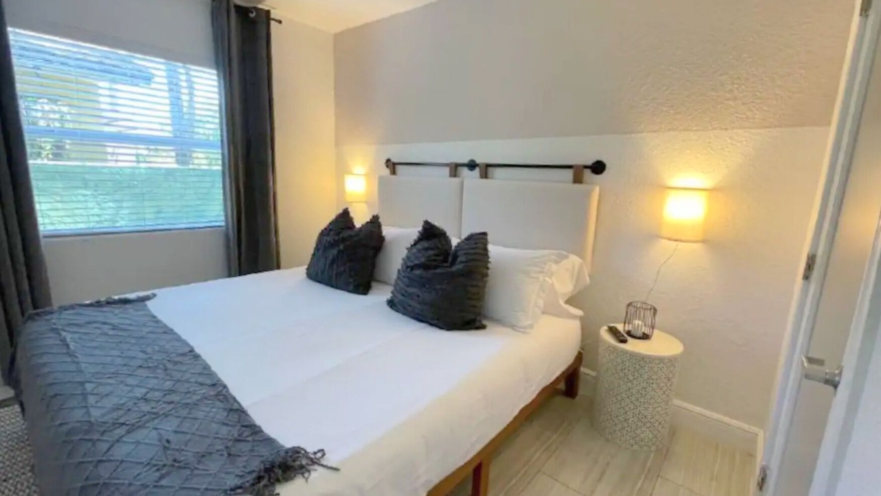 Photo of Bedroom in Royal Poinciana