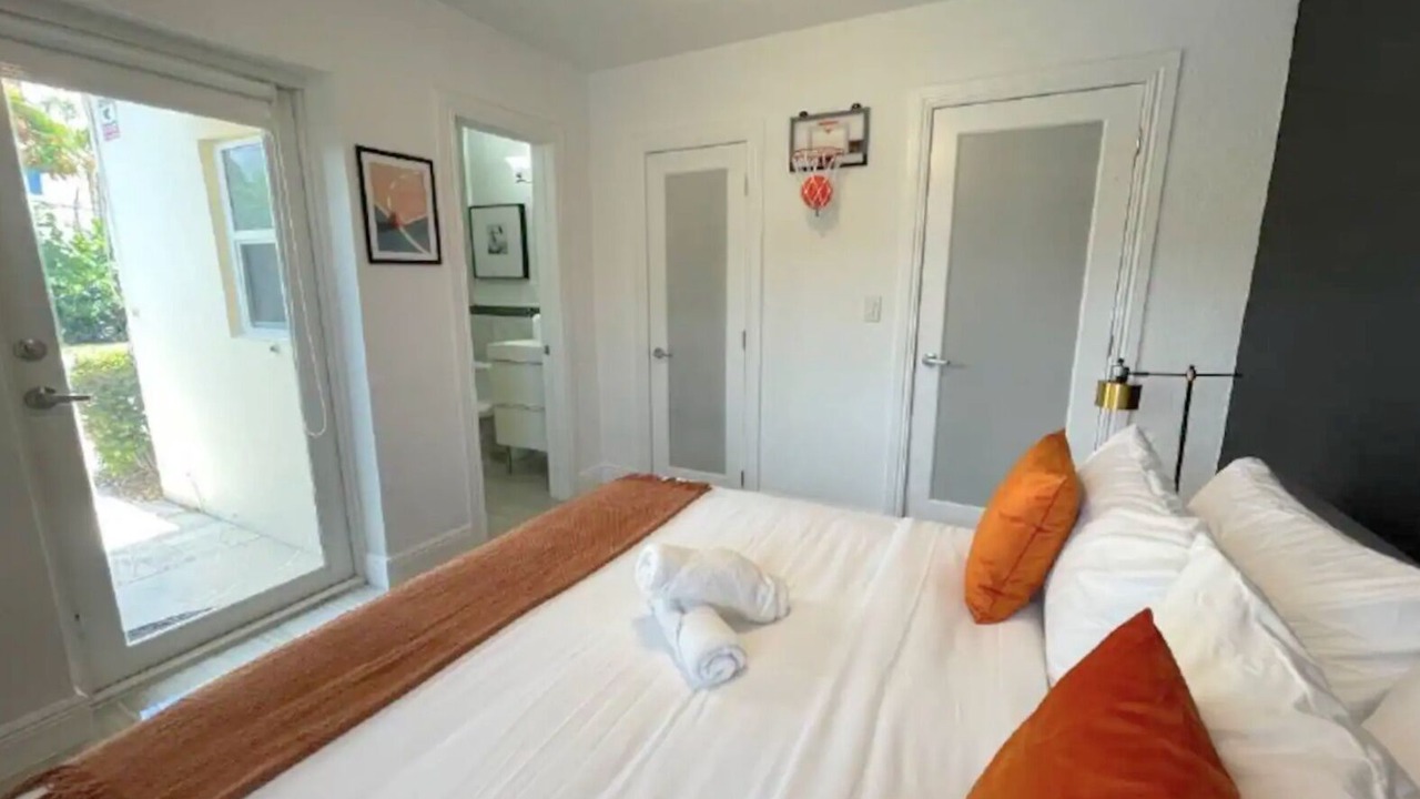 Photo of Bedroom in Royal Poinciana