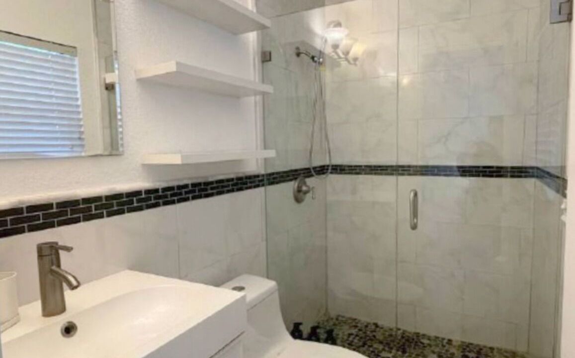Photo of Bathroom in Royal Poinciana