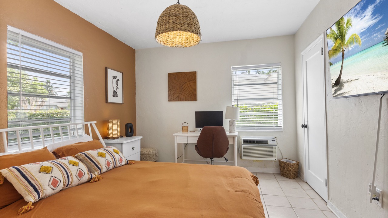 Photo of Bedroom in Miami Shores