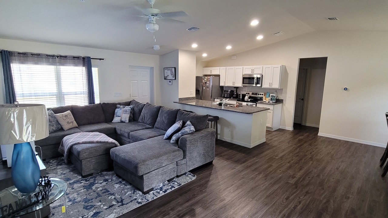 Photo of Livingroom in LaBelle