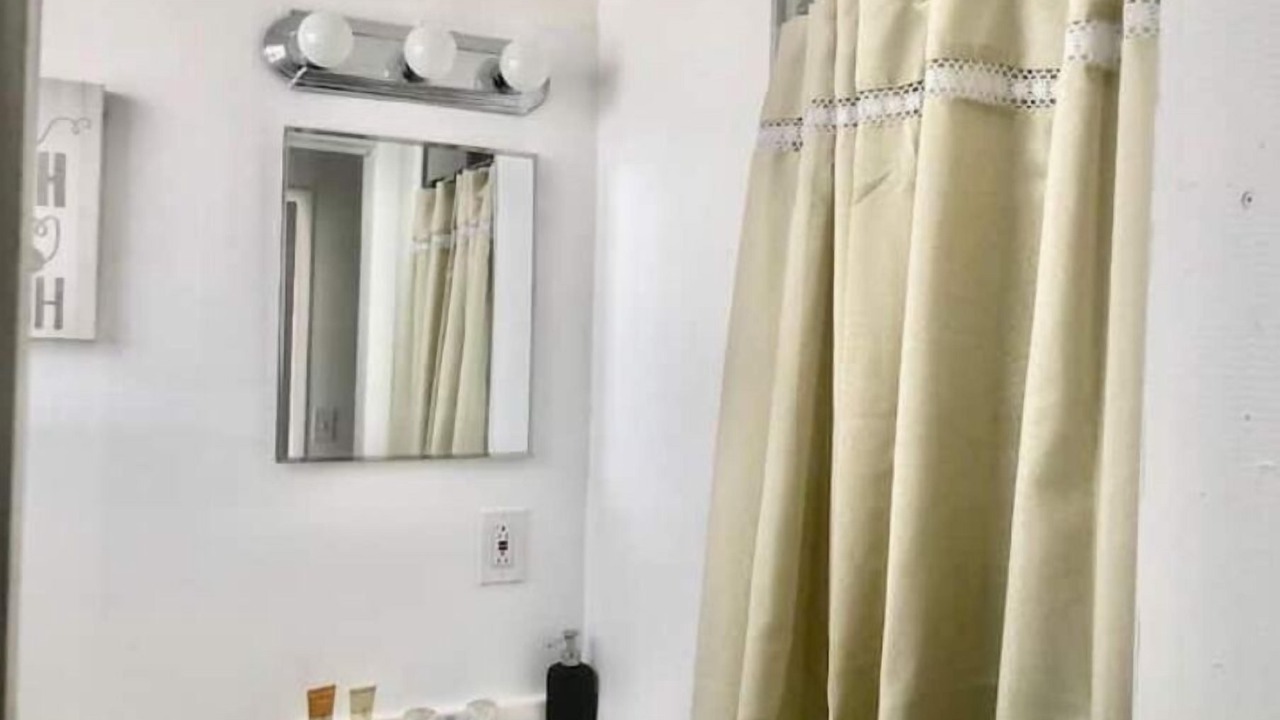 Photo of Bathroom in Royal Poinciana