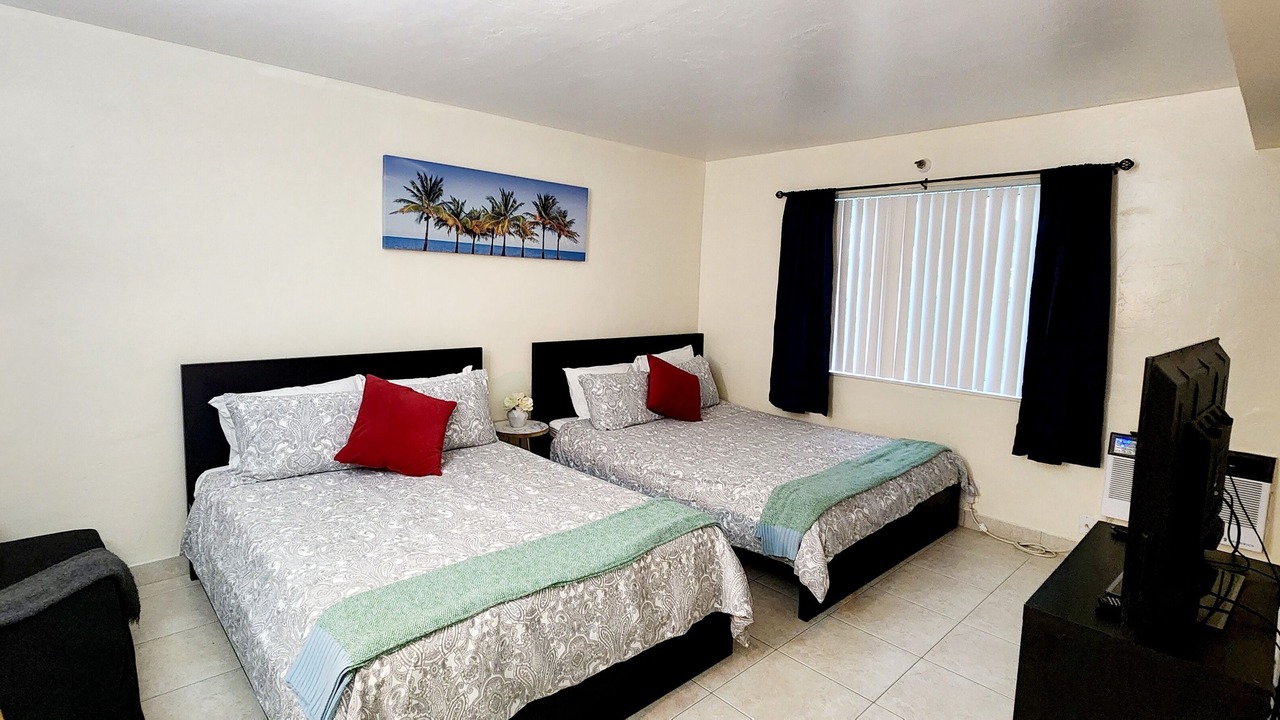 Photo of Bedroom in Royal Poinciana