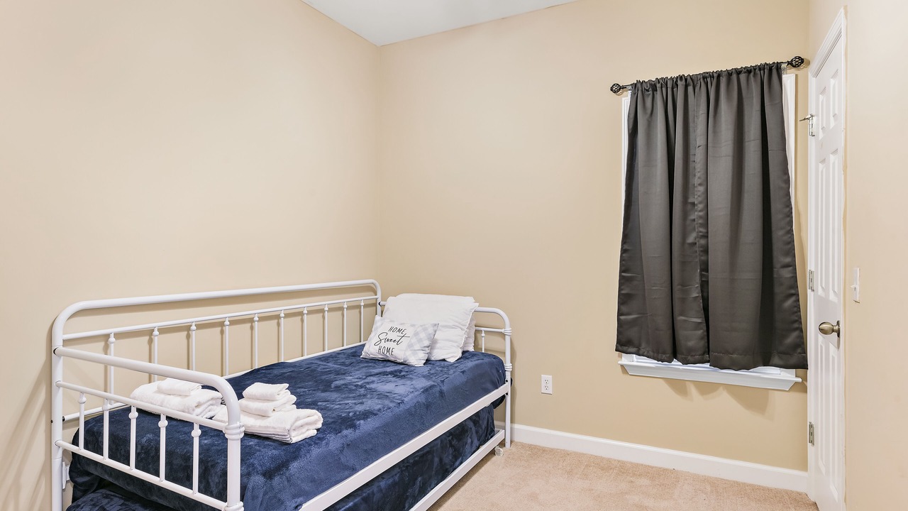 Photo of Bedroom in Enterprise