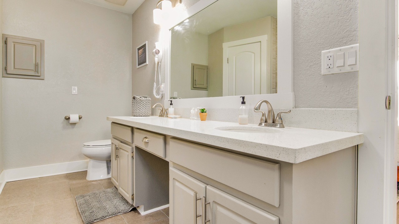 Photo of Bathroom in Gulf Breeze