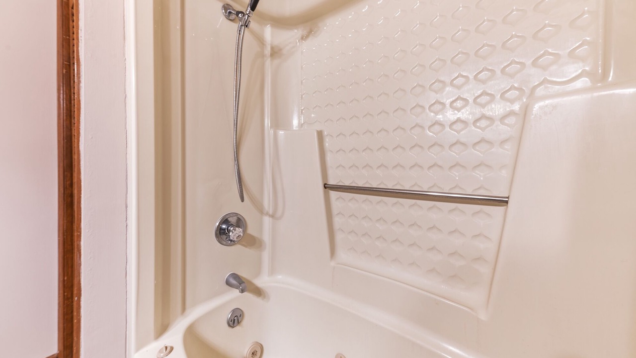 Photo of Bathroom in Garden City