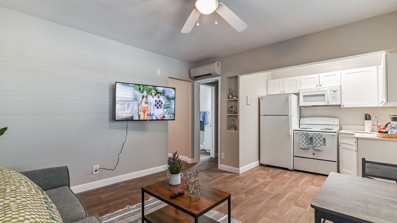 Photo of Livingroom in Palm Beach Shores