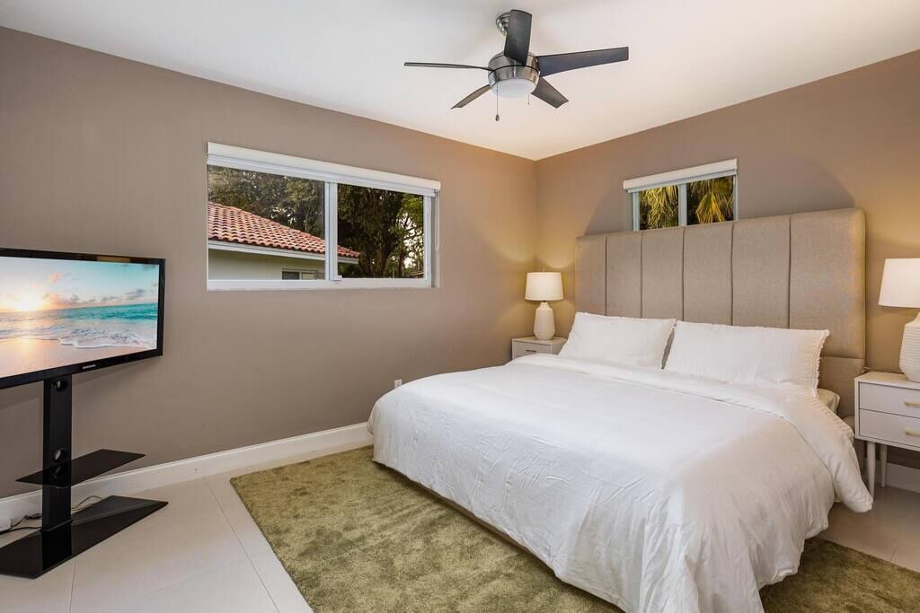 Photo of Bedroom in Biscayne Park