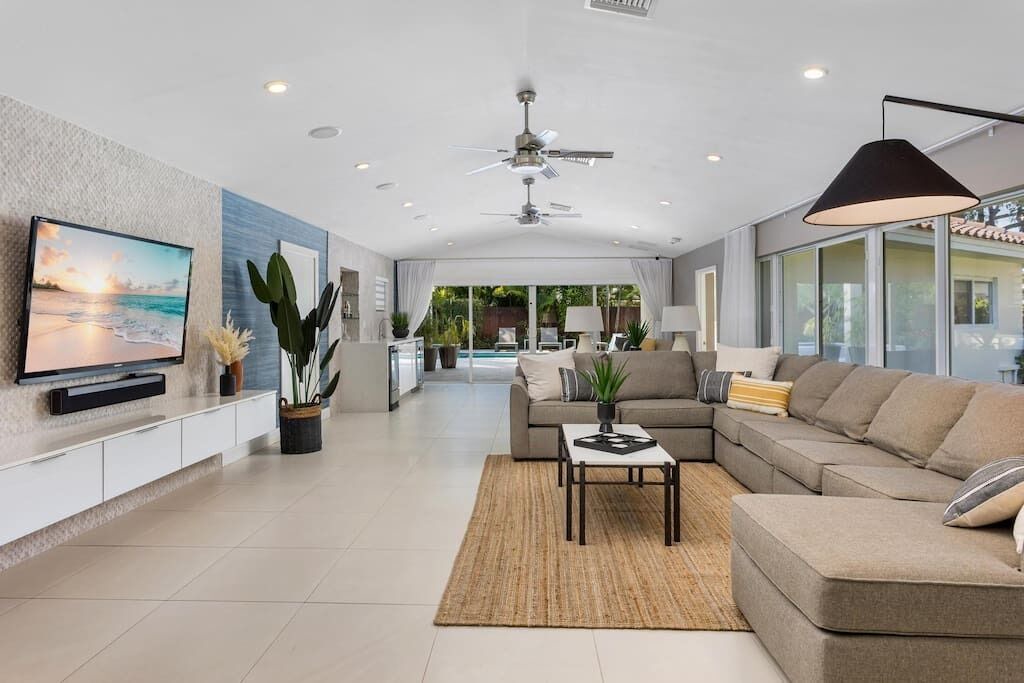 Photo of Livingroom in Biscayne Park