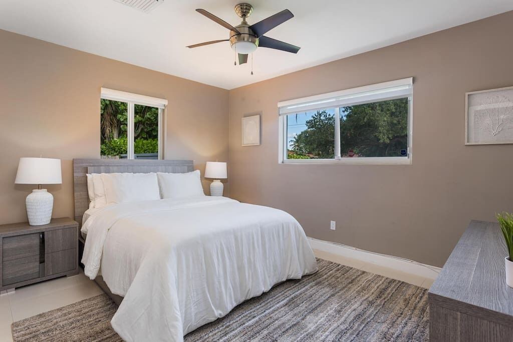 Photo of Bedroom in Biscayne Park