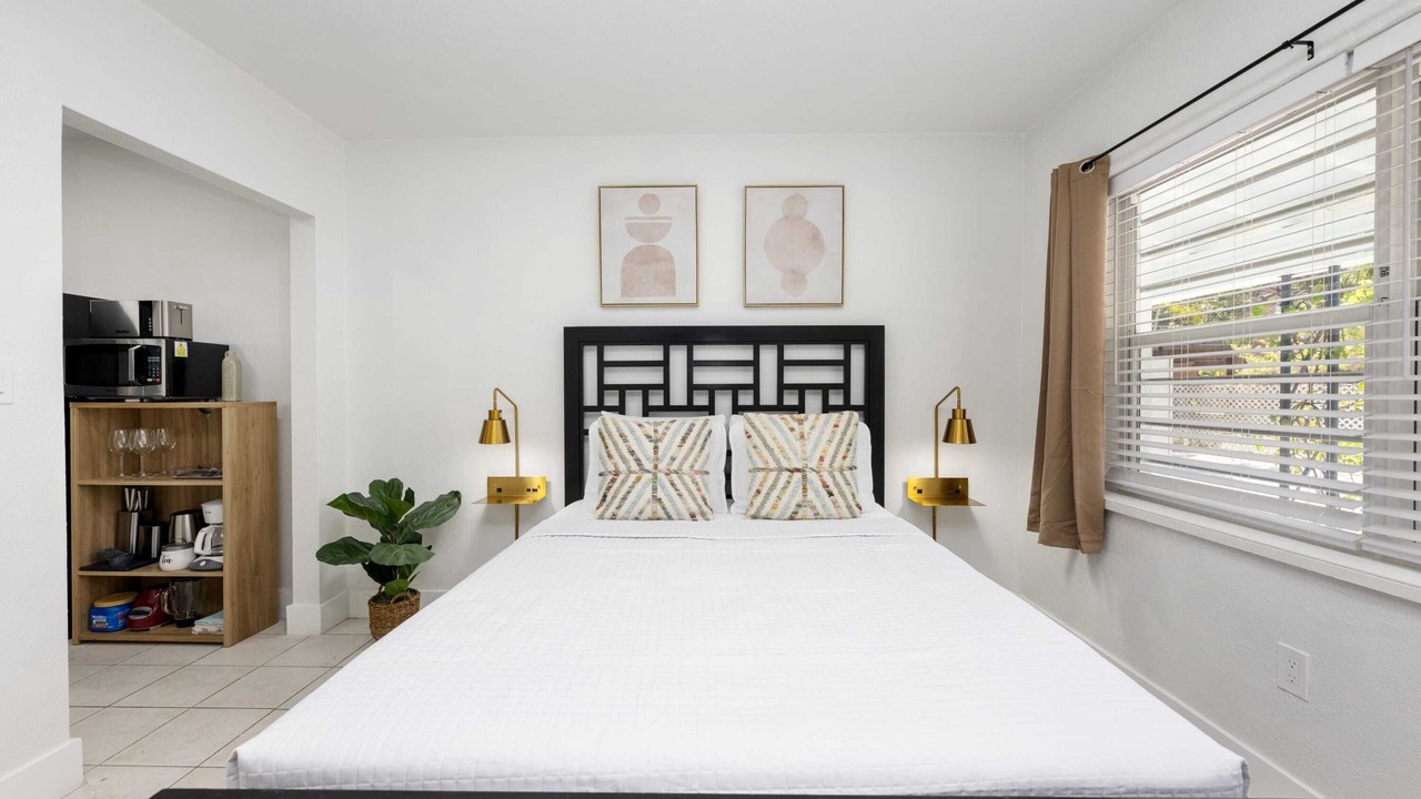 Photo of Bedroom in Northeast Miami