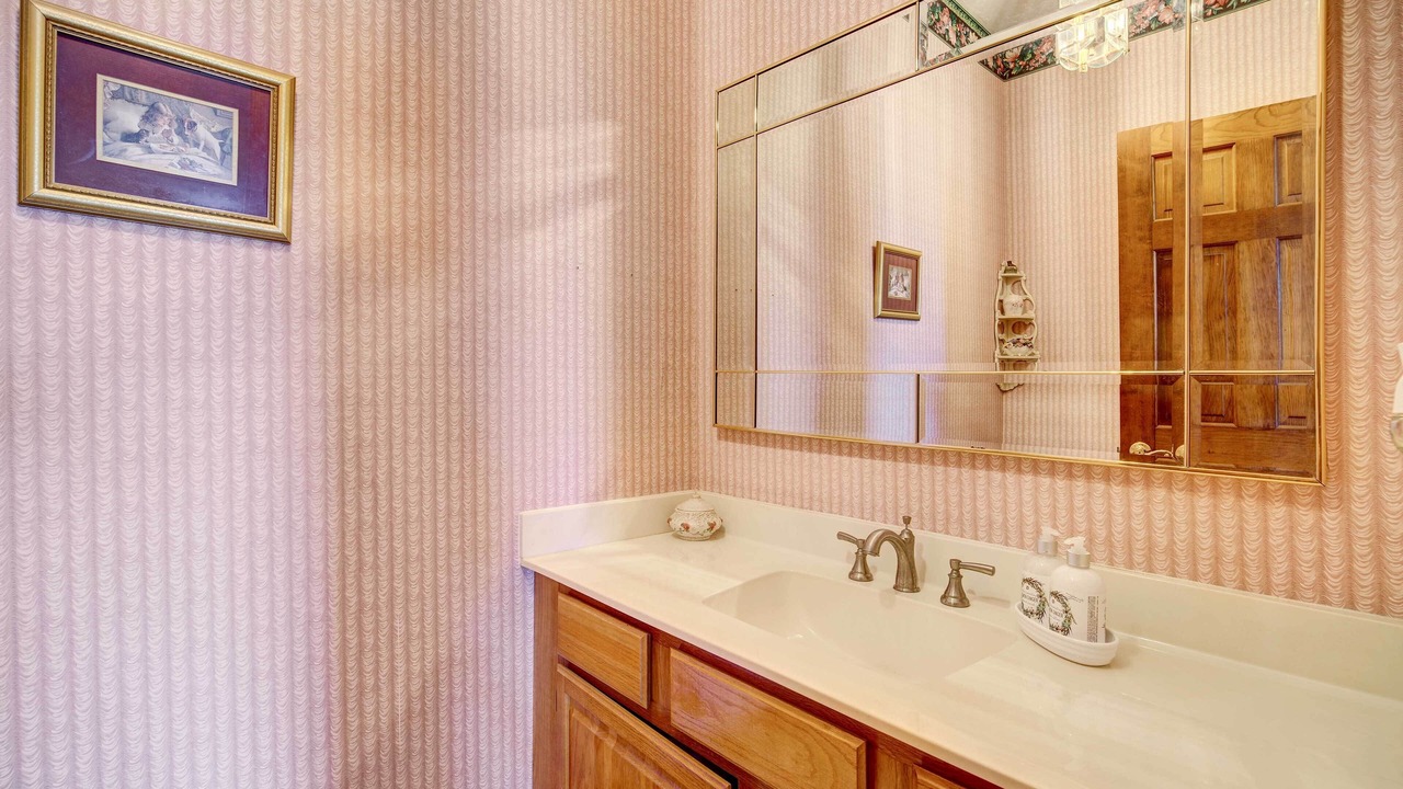 Photo of Bathroom in Tropic