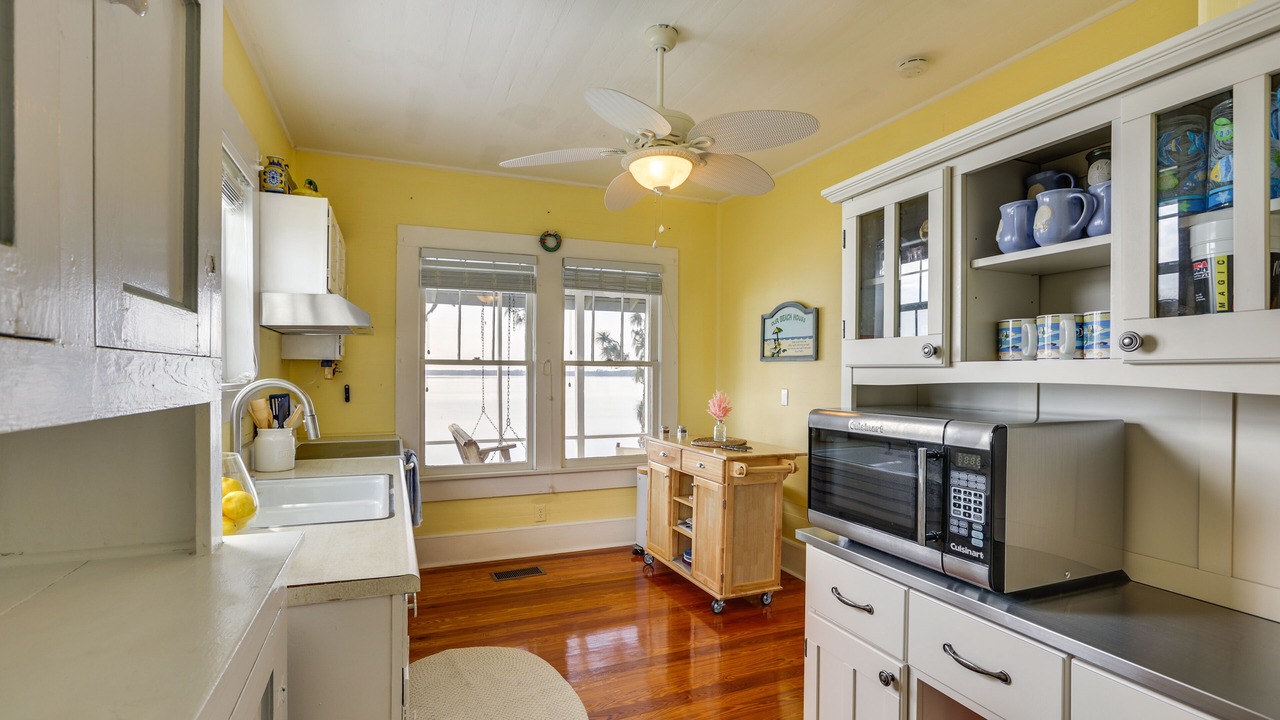 Photo of Kitchen in Ochlockonee Bay