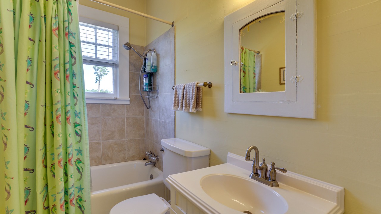 Photo of Bathroom in Ochlockonee Bay