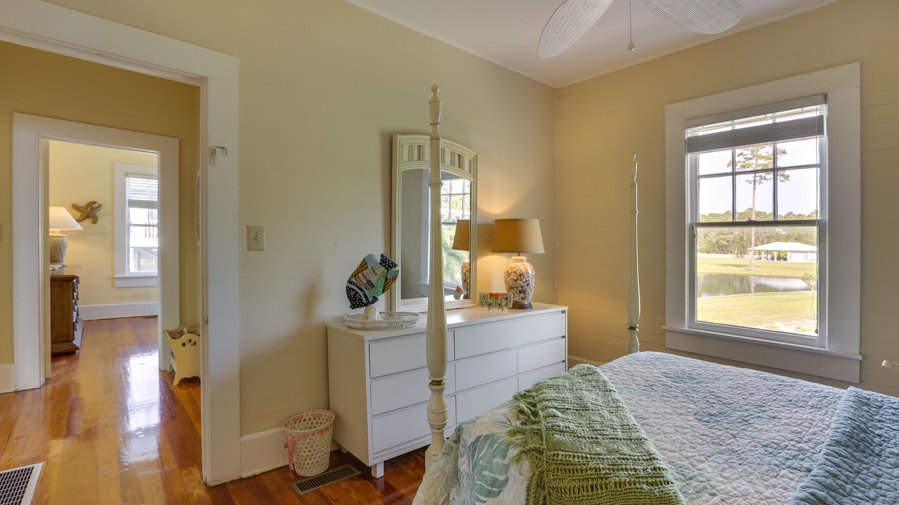 Photo of Bedroom in Ochlockonee Bay