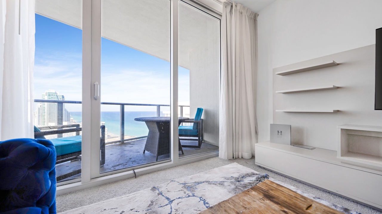 Photo of Patio Balcony in Hallandale Beach
