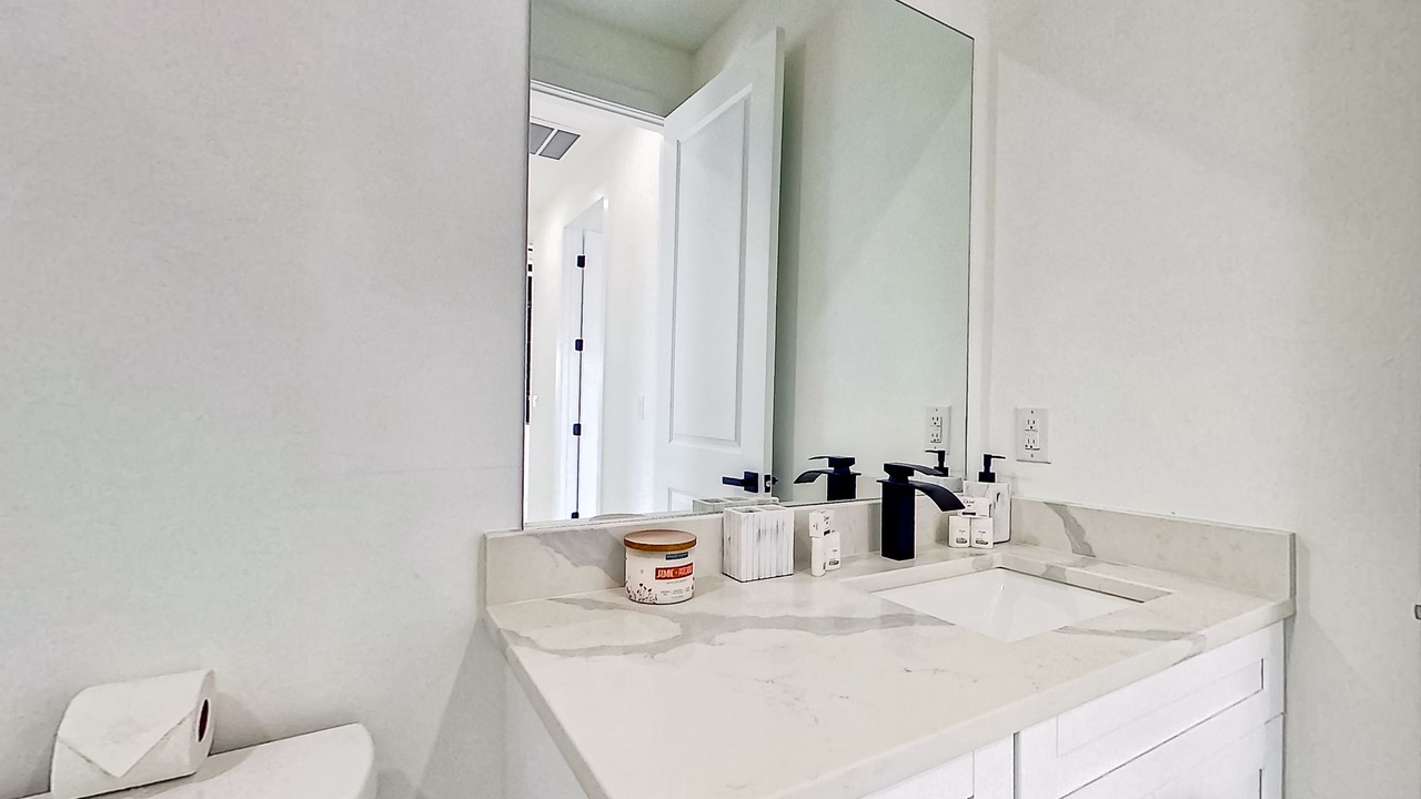 Photo of Bathroom in Diplomat