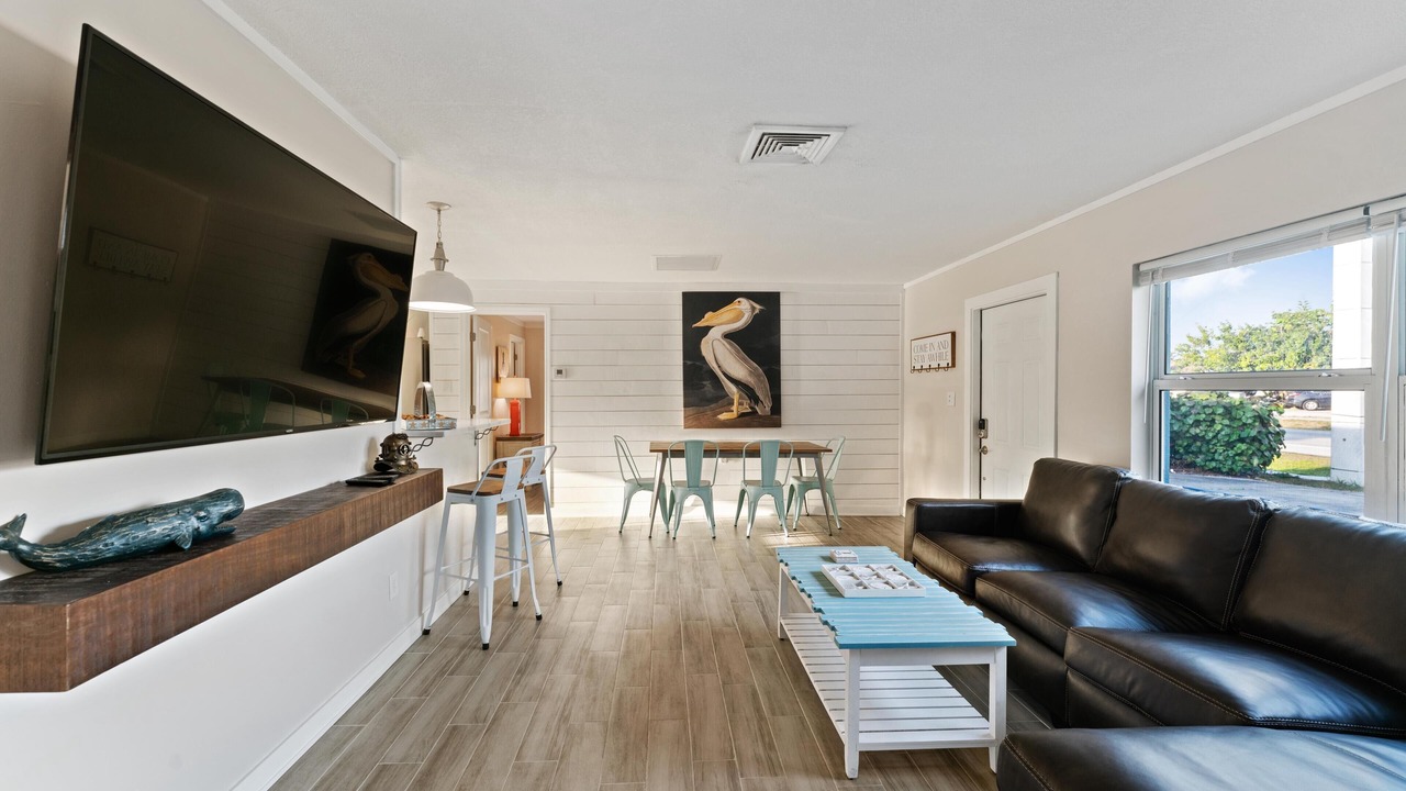 Photo of Livingroom in Jensen Beach