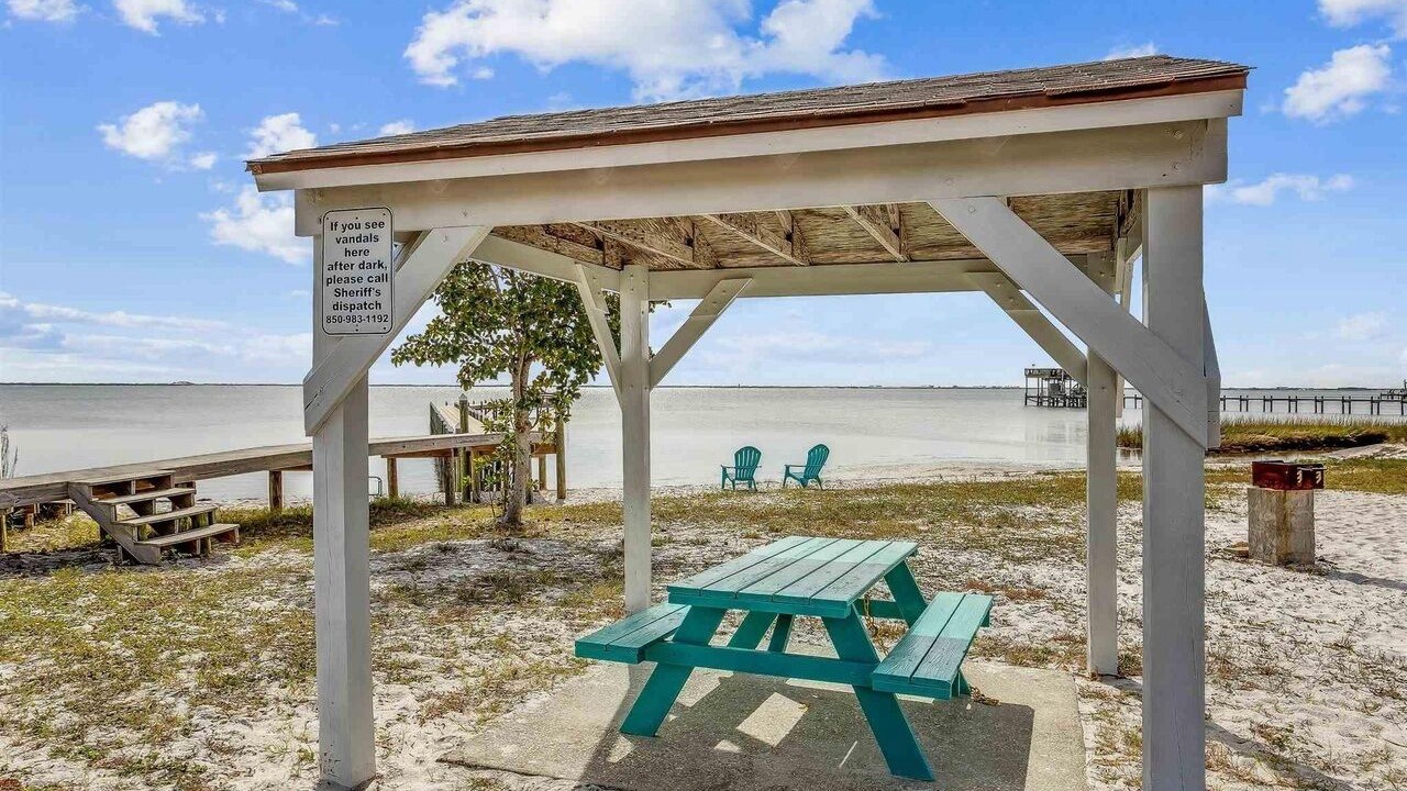 Photo of Outdoor in Gulf Breeze