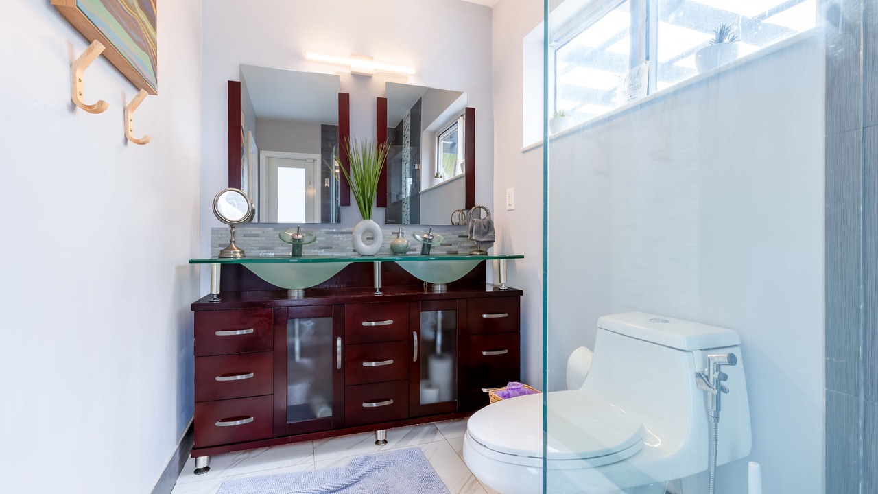 Photo of Bathroom in Hallandale Beach