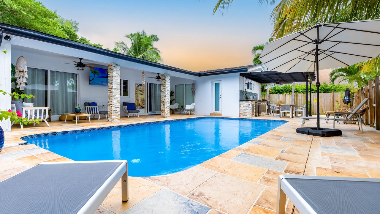 Photo of Outdoor in Hallandale Beach