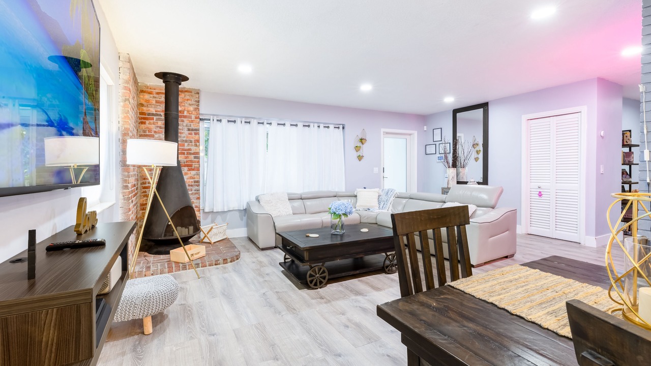 Photo of Livingroom in Hallandale Beach