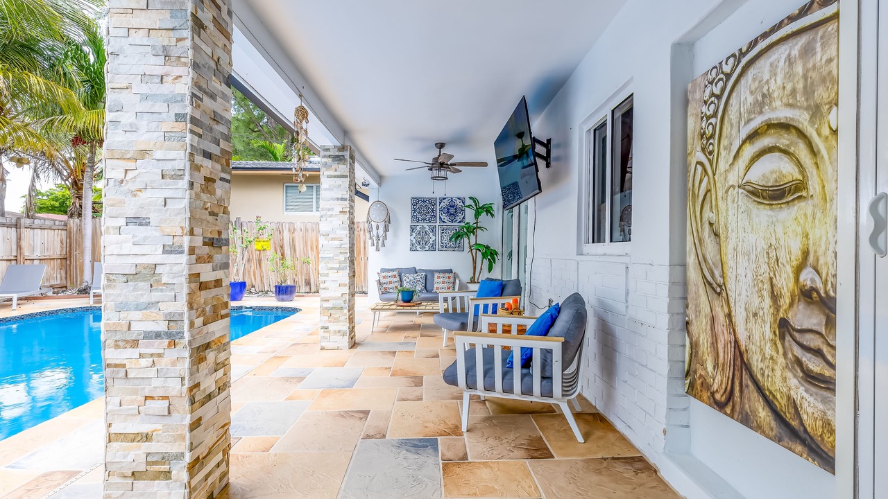 Photo of Outdoor in Hallandale Beach