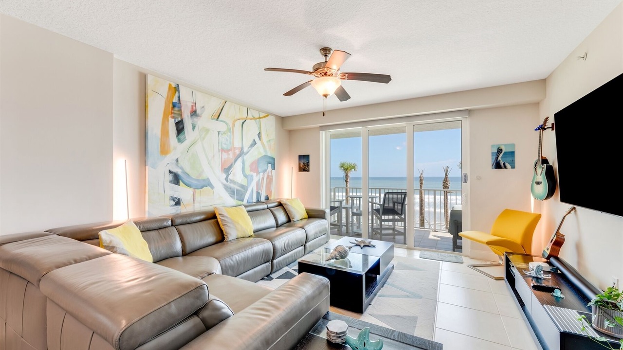 Photo of Livingroom in Ocean View Halifax Estates