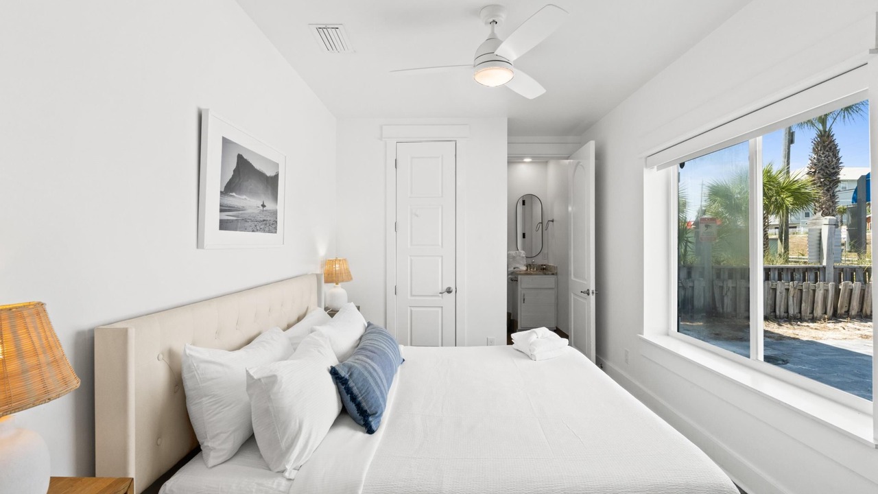 Photo of Bedroom in Laguna Beach Estates