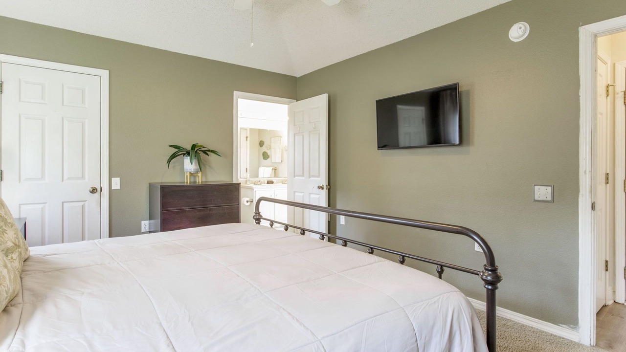 Photo of Bedroom in Ferry Pass