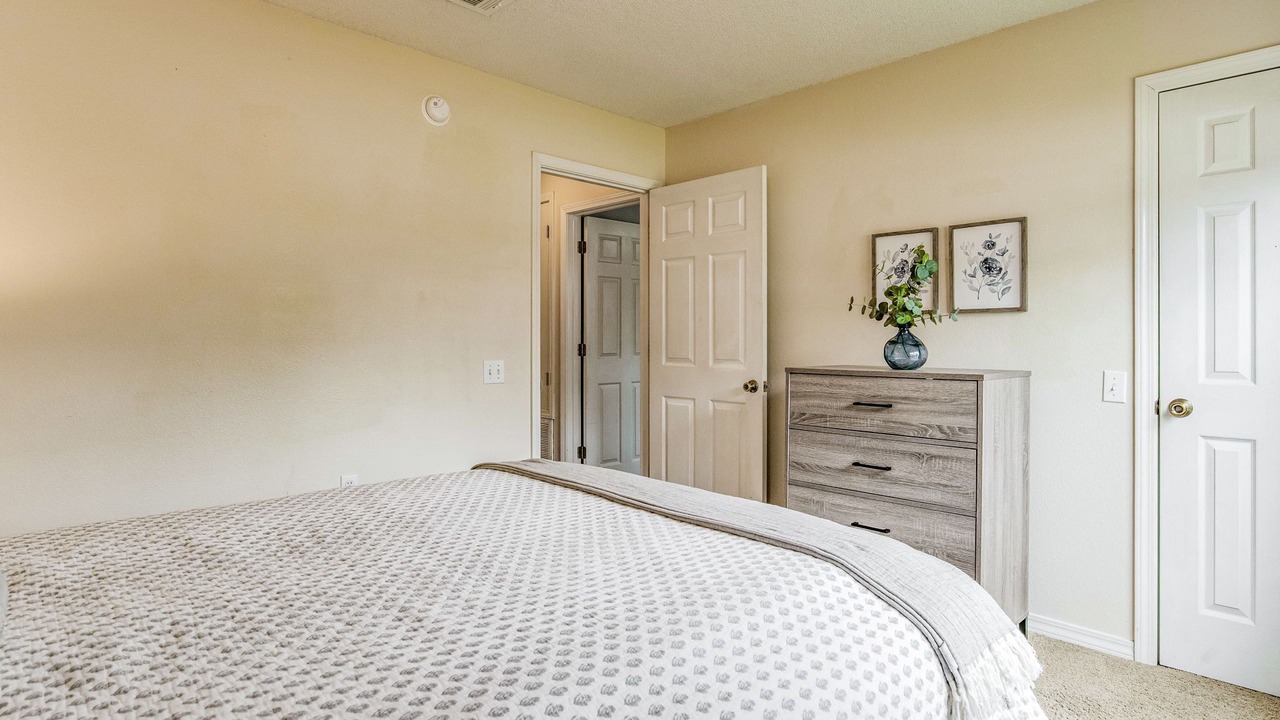 Photo of Bedroom in Ferry Pass