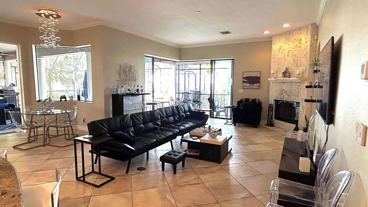 Photo of Livingroom in Port Saint John