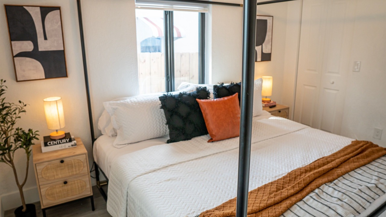 Photo of Bedroom in Golden Glades