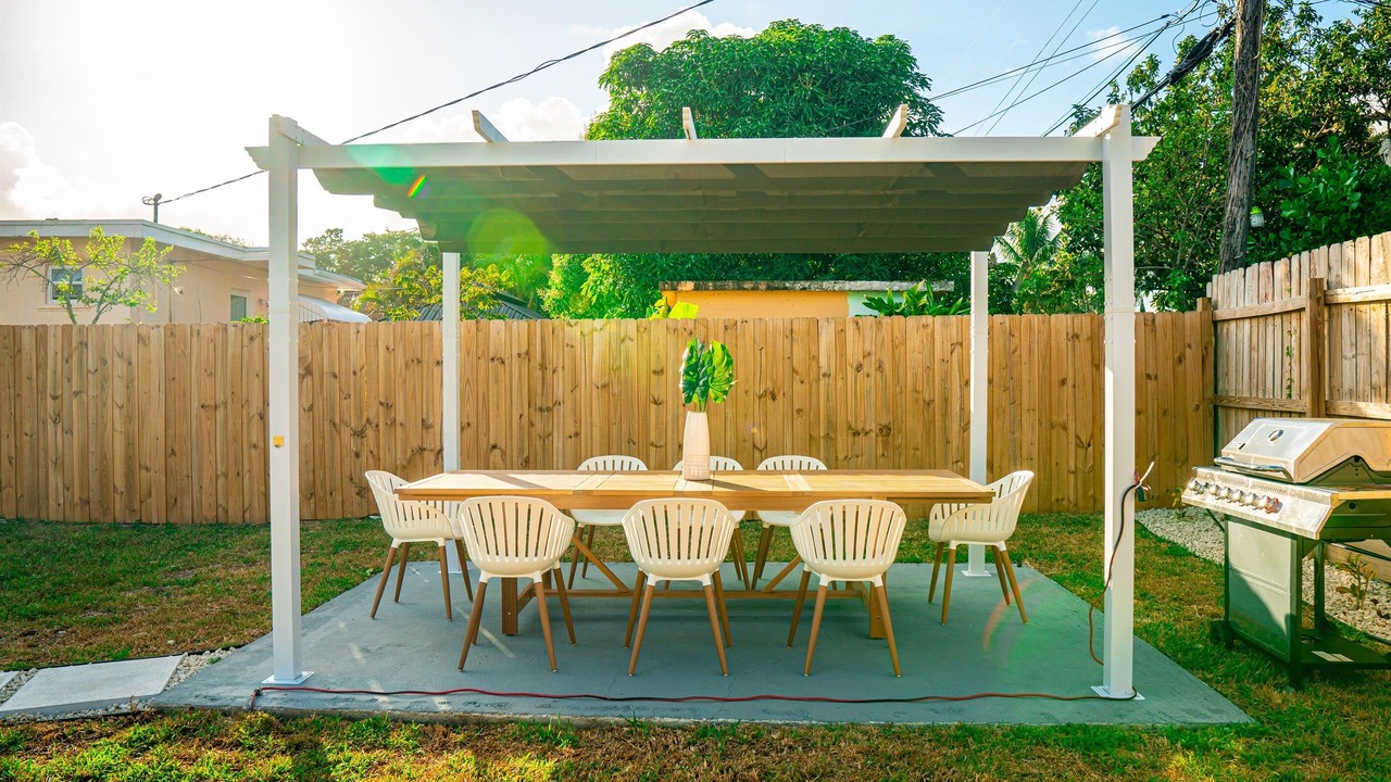 Photo of Outdoor in Golden Glades