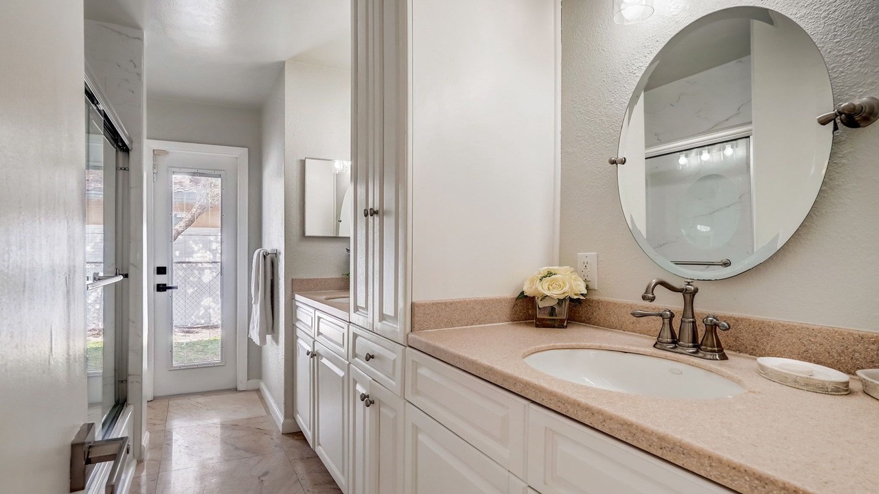 Photo of Bathroom in Cypress Lakes