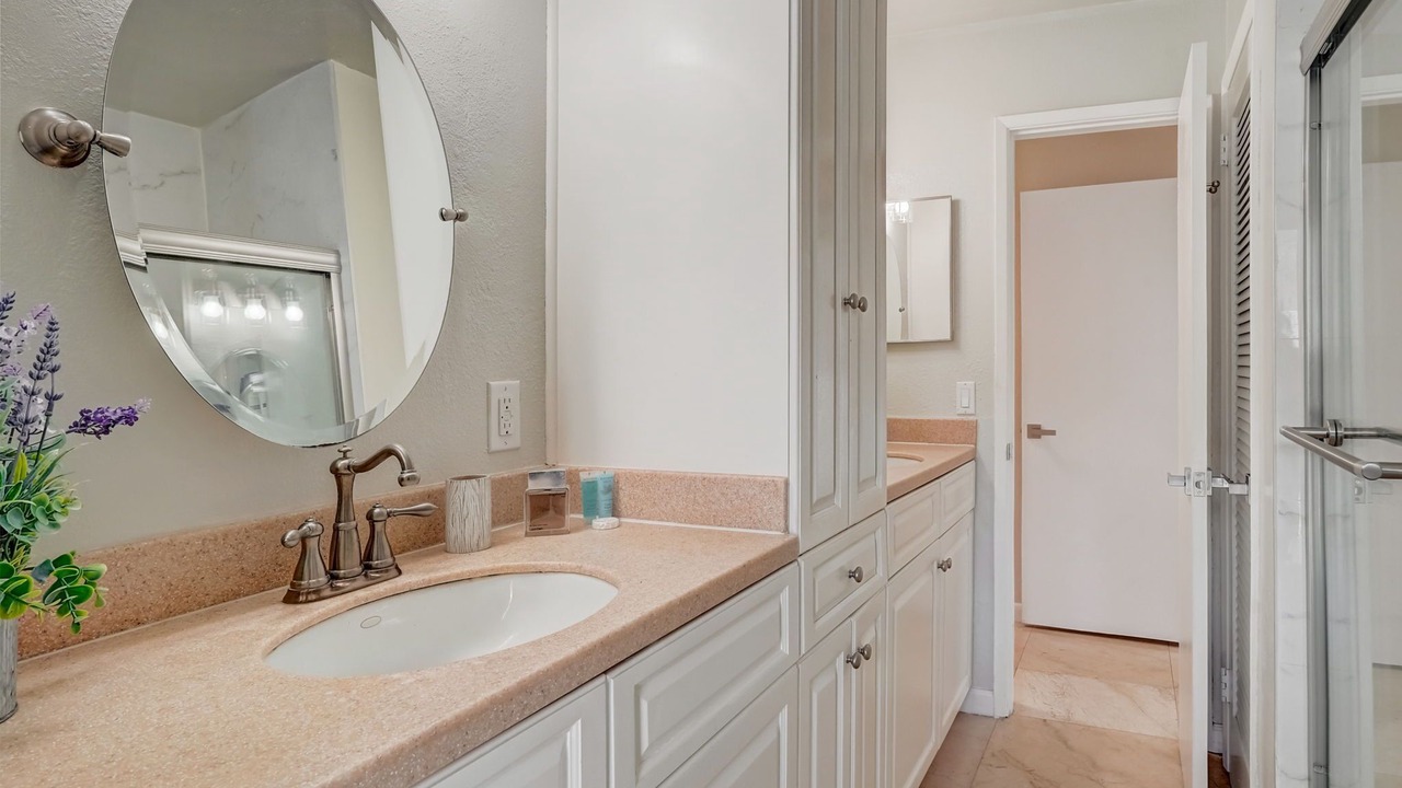 Photo of Bathroom in Cypress Lakes